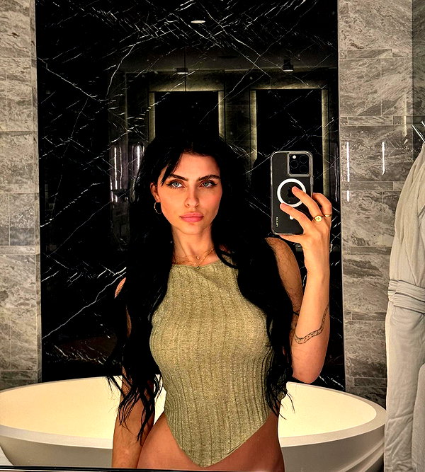 laurenhamden instagram image archive image