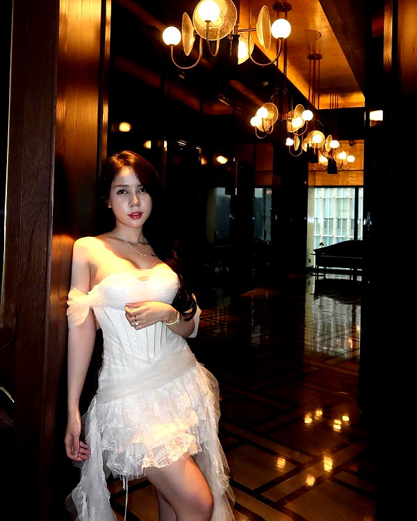 lyhythuedoxinh instagram image archive image