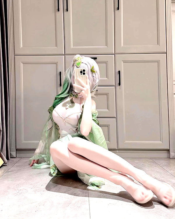 gallery_cosplayer instagram image archive image