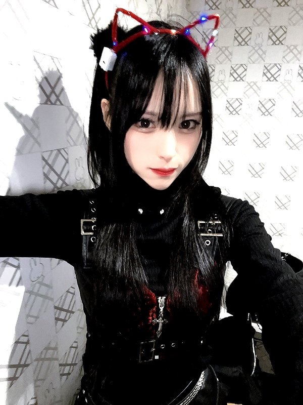 yamikumo_leisa instagram image archive image