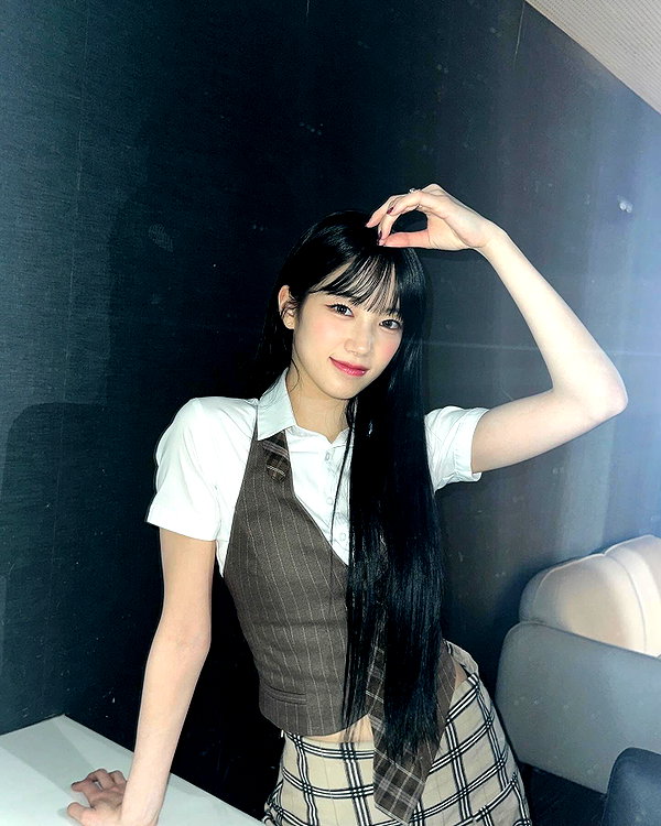 zuhazana instagram image archive image