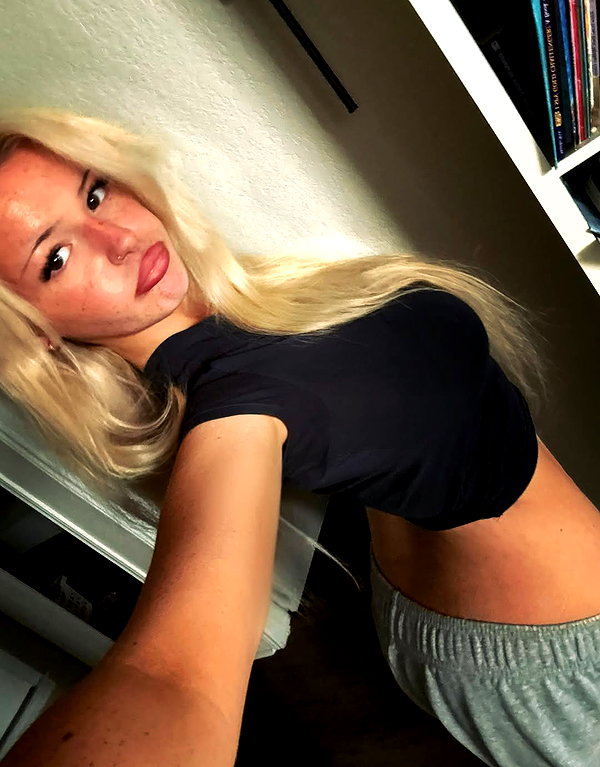 sweetestgirleverintheworld instagram image archive image