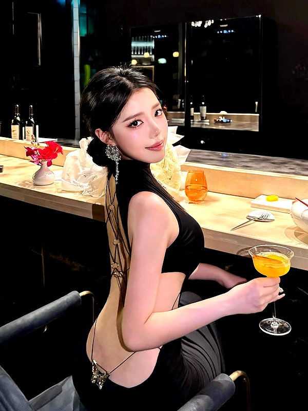 lyhythuedoxinh instagram image archive image