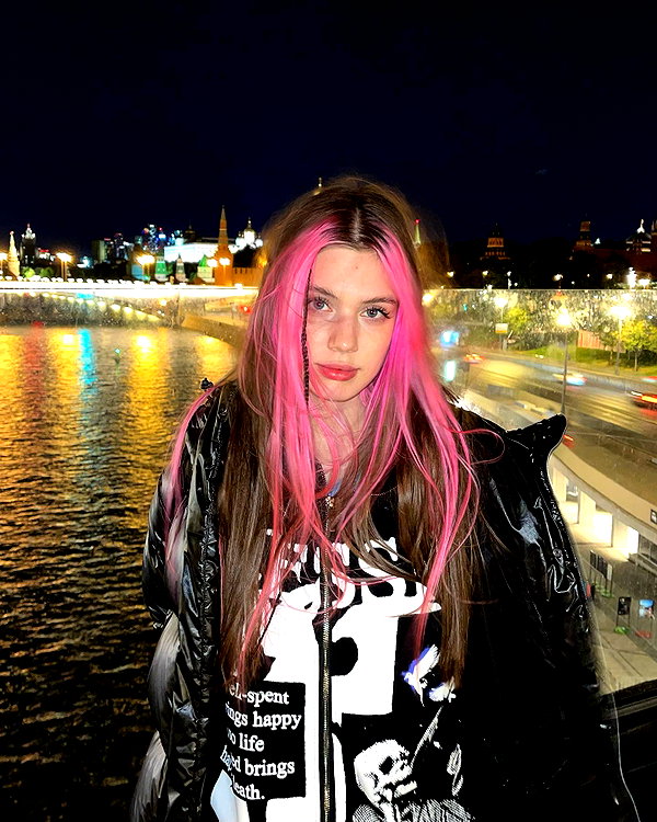 anna.utka22 instagram image archive image