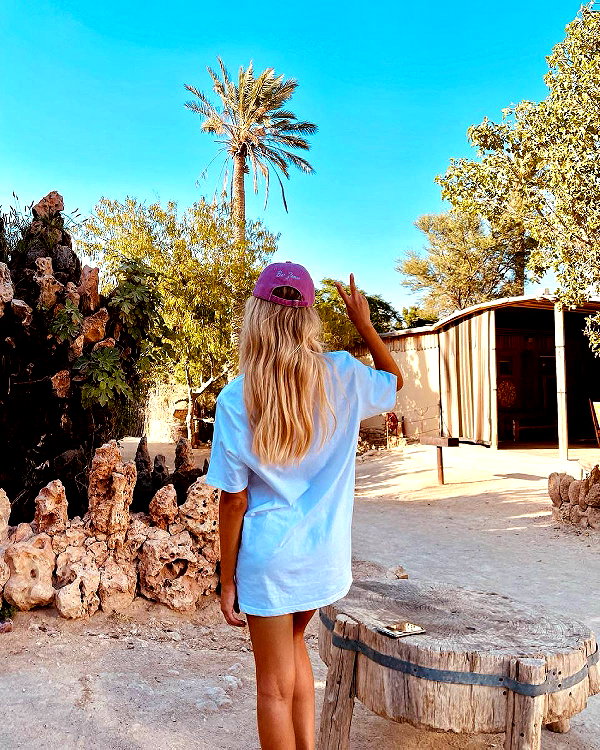 barzomer instagram image archive image
