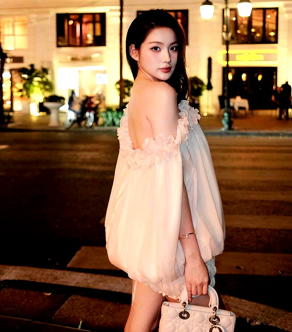 lyhythuedoxinh instagram image archive image