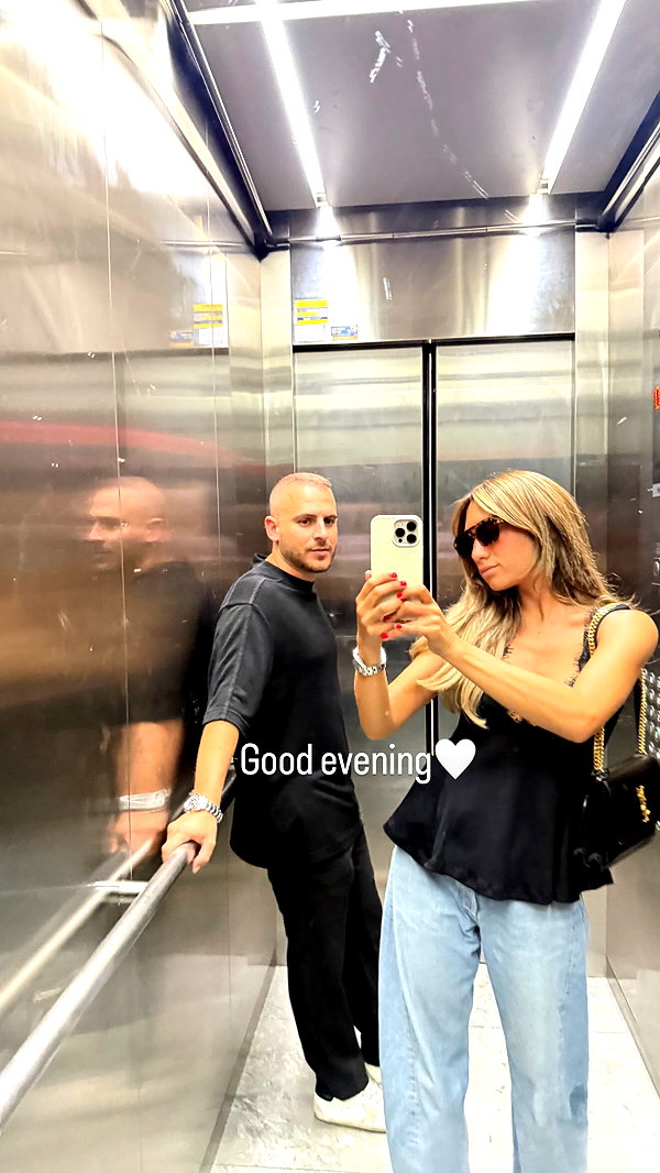 Archived image from @refaella_twina on Instagram