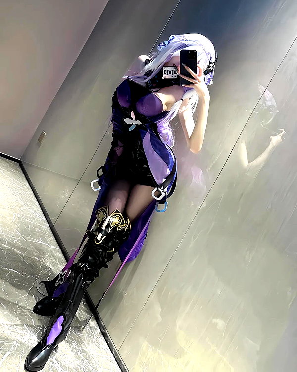 gallery_cosplayer instagram image archive image
