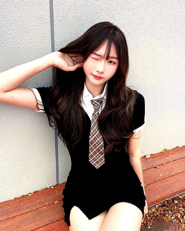 lai_931201 instagram image archive image