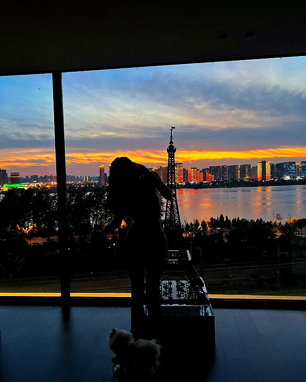 ll.lu1s instagram image archive image