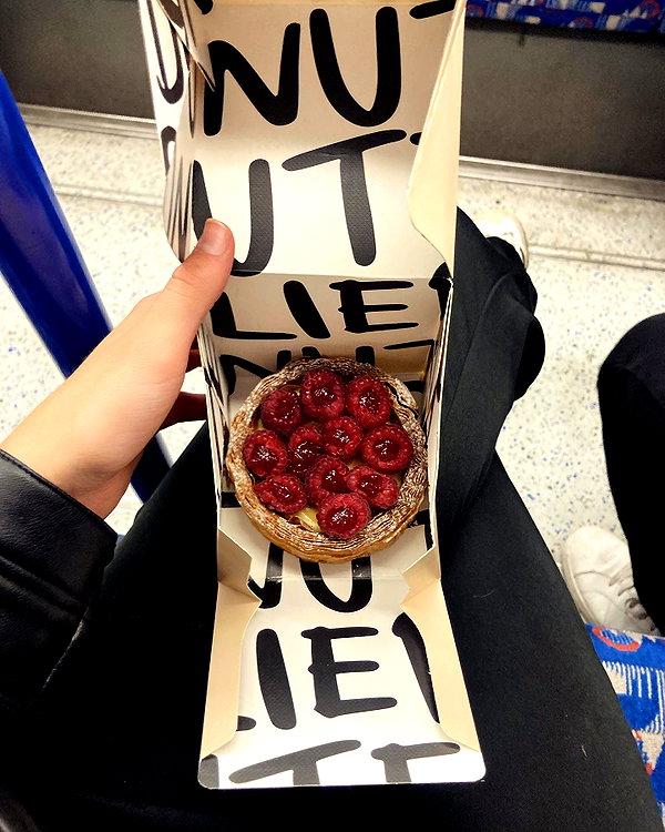 leni.bahr instagram image archive image
