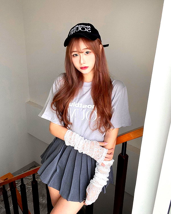lai_931201 instagram image archive image