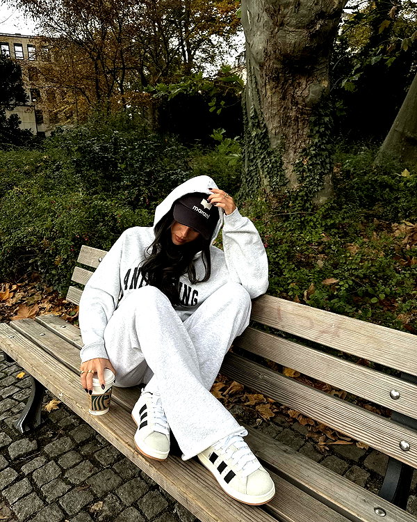 zoeliss instagram image archive image
