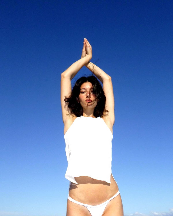 reneeebeller instagram image archive image
