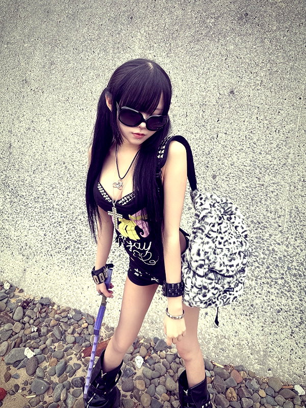 9unxx7 instagram image archive image