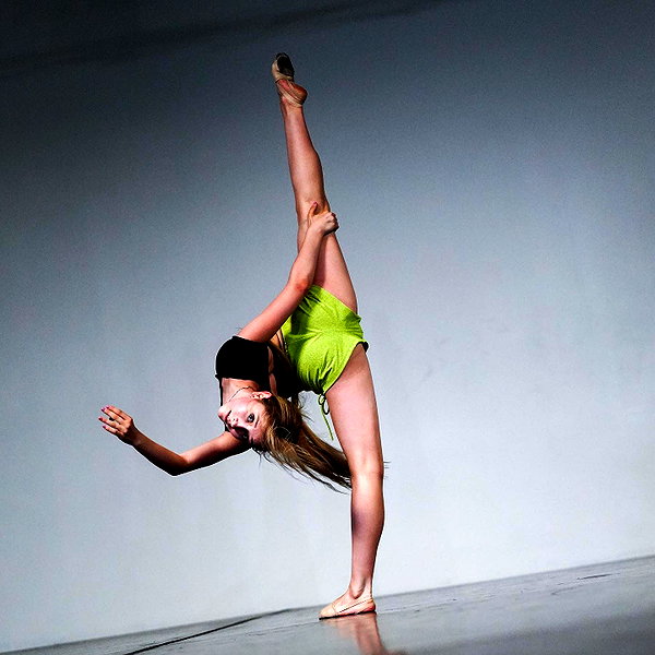 ellianawalmsley instagram image archive image