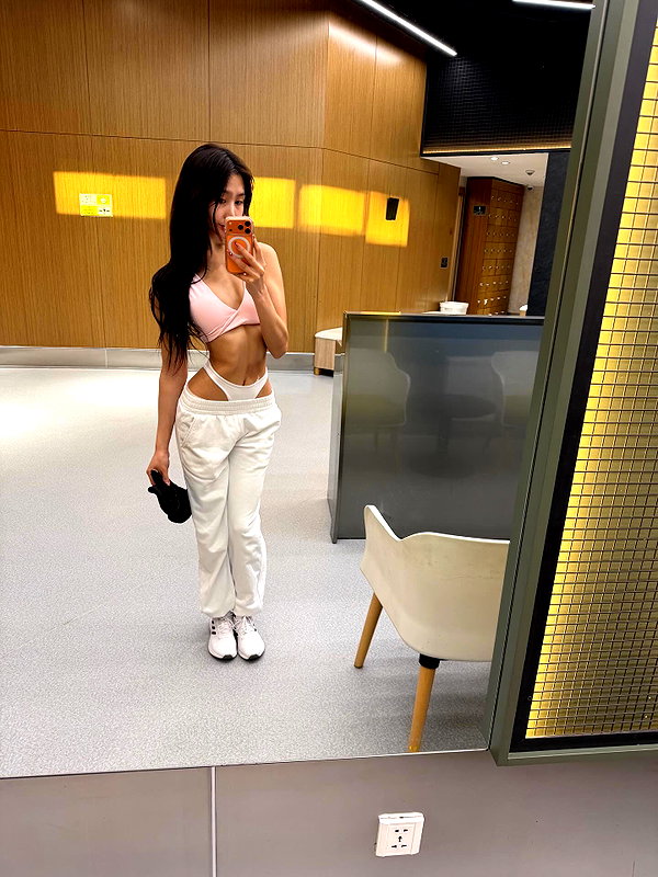 indra0102_ instagram image archive image