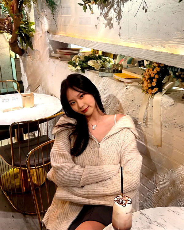 _jyying instagram image archive image