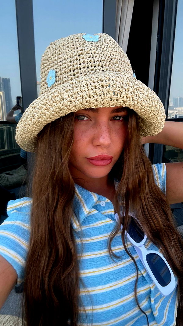 daniella_zeldis instagram image archive image