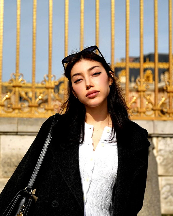 ruth_chavarri instagram image archive image