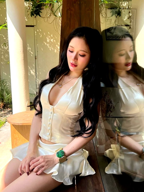 lyhythuedoxinh instagram image archive image