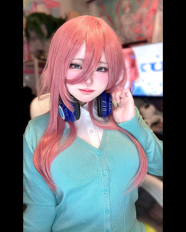 purinn_cos instagram image archive image