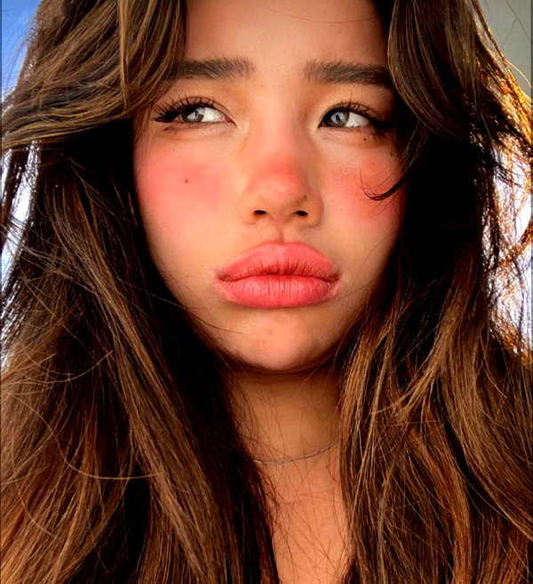 baddiesessence instagram image archive image