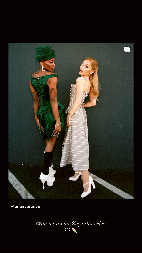 arianagrande instagram image archive image