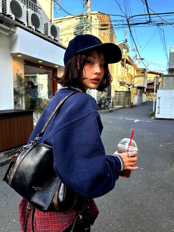 ll.lu1s instagram image archive image