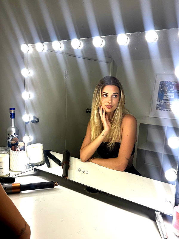 Archived image from @caitlynpasznicki on Instagram