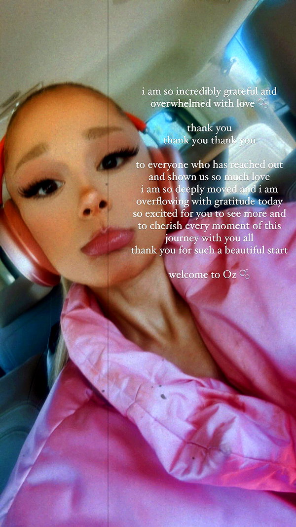 arianagrande instagram image archive image