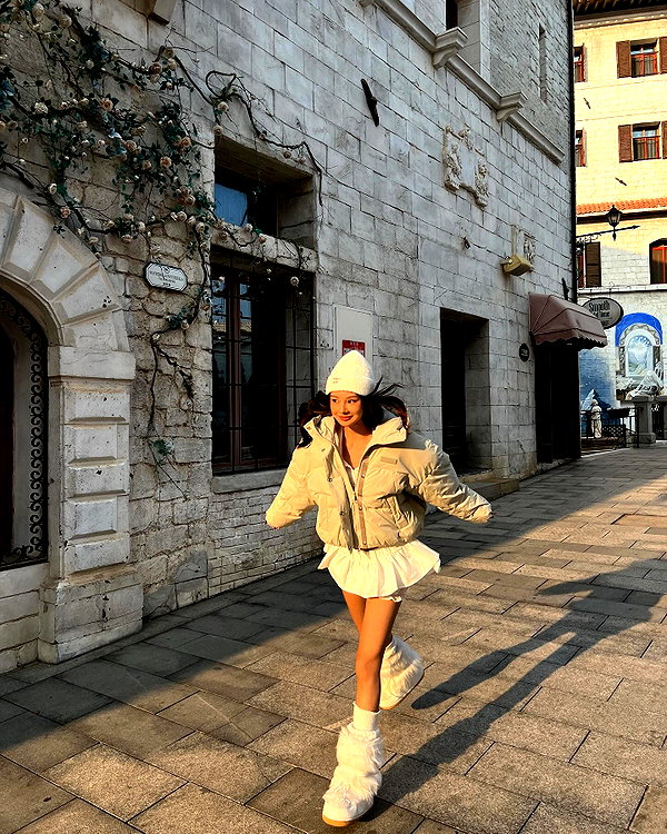 ll.lu1s instagram image archive image