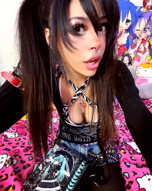 twodollie instagram image archive image