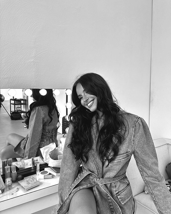 zoeliss instagram image archive image