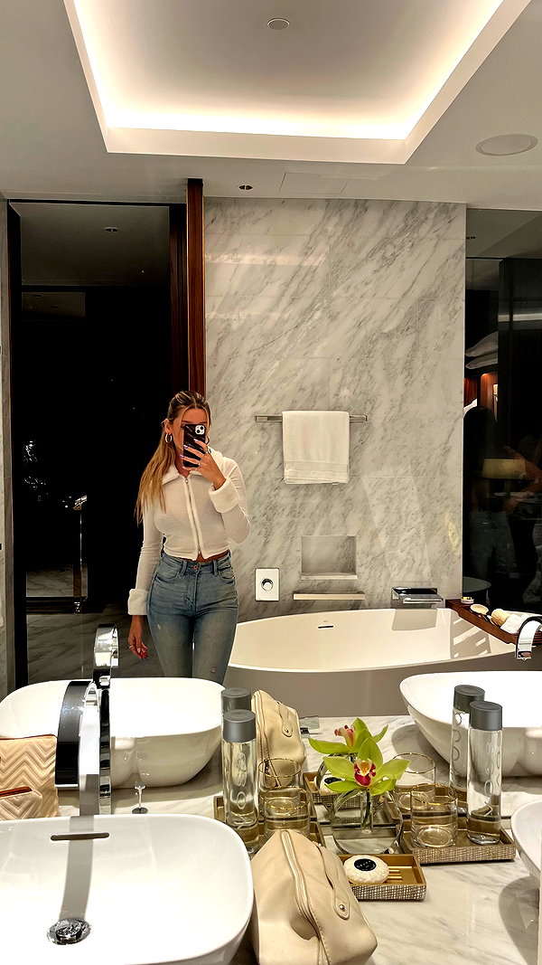ella_netzer8 instagram image archive image
