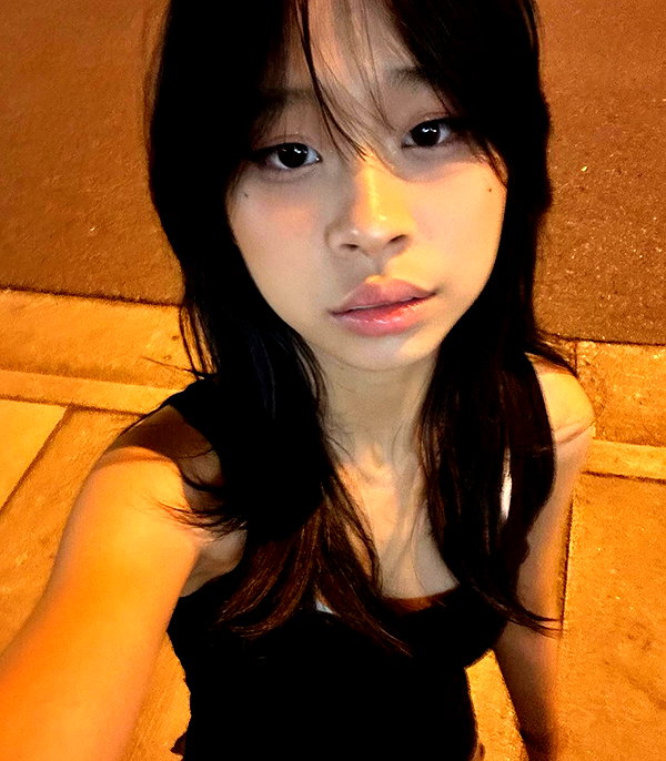 princessamelia_official instagram image archive image