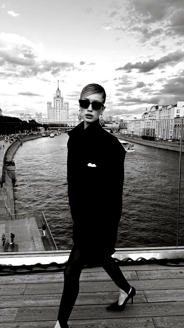 kkwwwv instagram image archive image