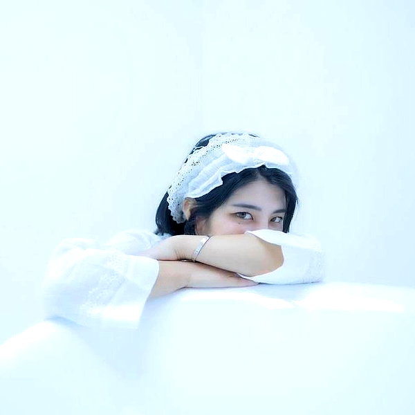 ro_bbin123 instagram image archive image