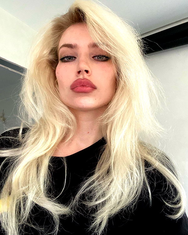 anya4everr instagram image archive image
