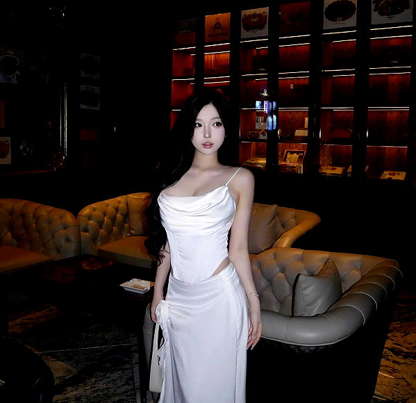 lyhythuedoxinh instagram image archive image