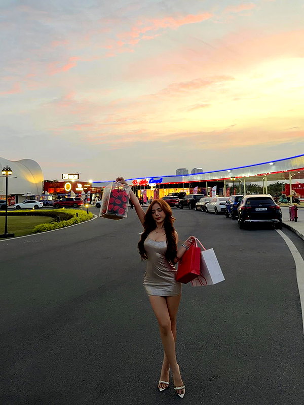 lyhythuedoxinh instagram image archive image
