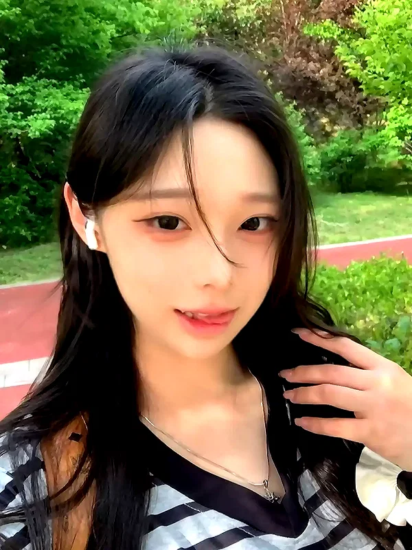yingyinng_ instagram image archive image