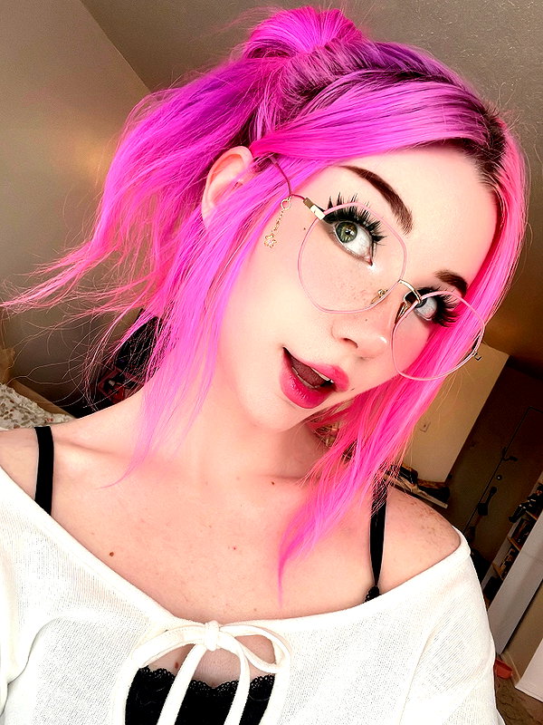 danielle.mercedie instagram image archive image