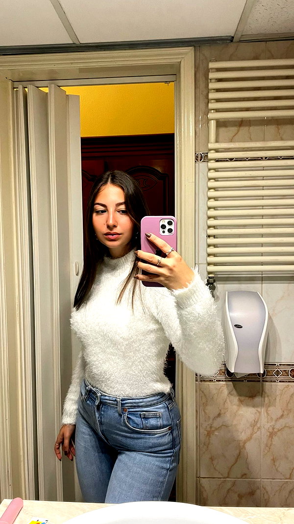 viki_dominev instagram image archive image