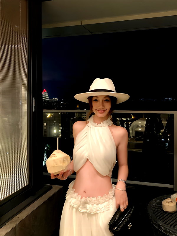 lyhythuedoxinh instagram image archive image