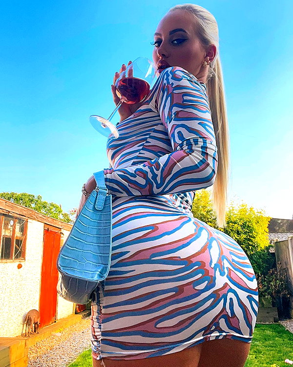 rhiannonbluee instagram image archive image