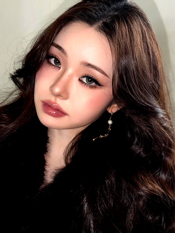 dear.zia instagram image archive image