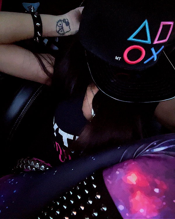 twodollie instagram image archive image