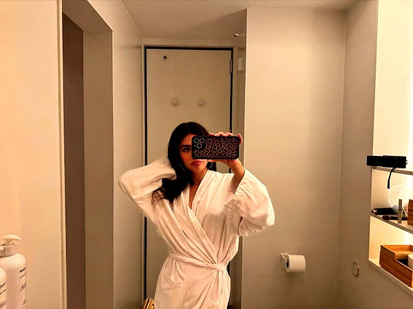 ainaratorneg instagram image archive image