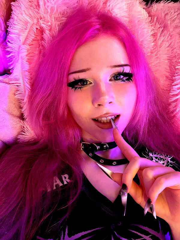 tiny.eviluv instagram image archive image